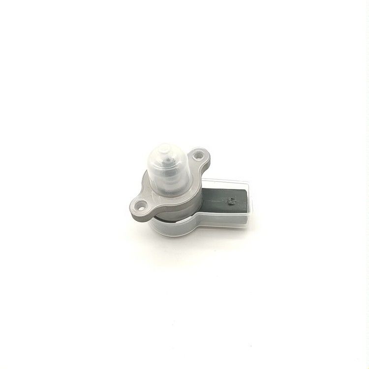 Size Auto Fuel Pressure Regulator Metering Valve 05139699AA 5139699AA for C-CLASS